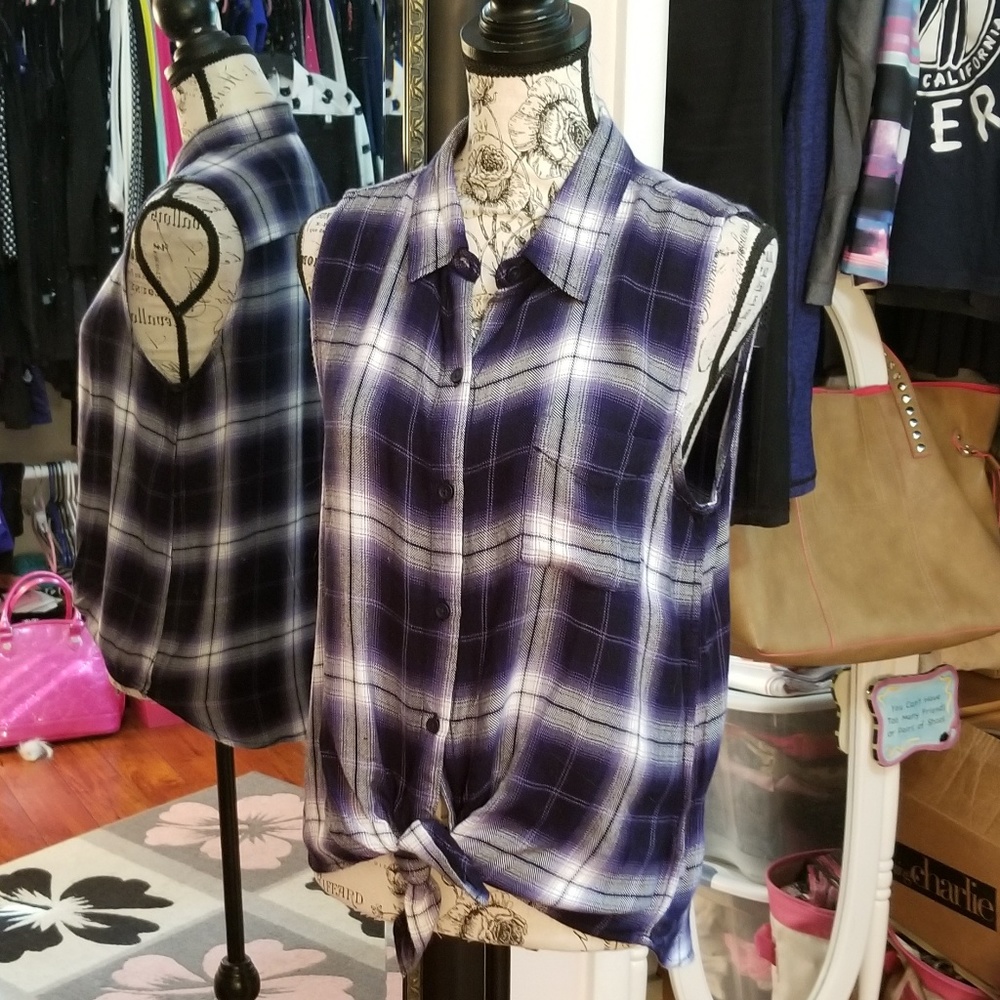beachlunchlounge Sleeveless Flannel